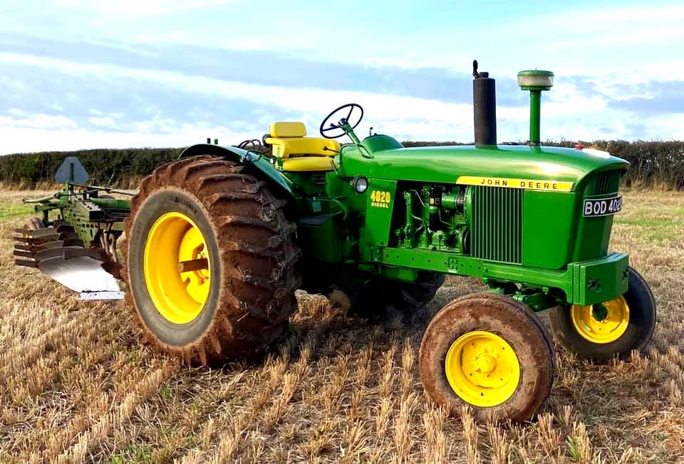 John 🚜 Deere 🌾4020 tractor whiskey bottle
